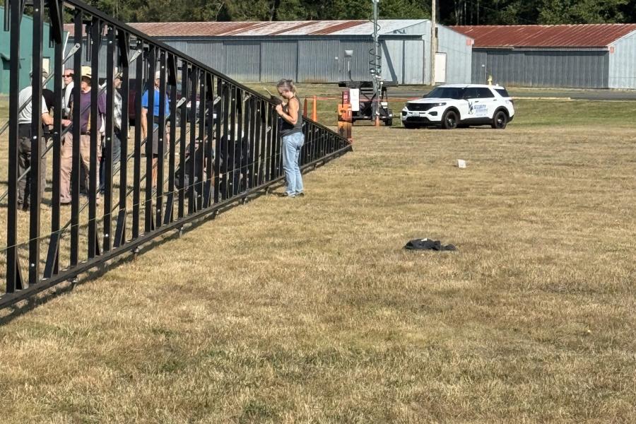 setup for traveling vietnam memorial wall replica
